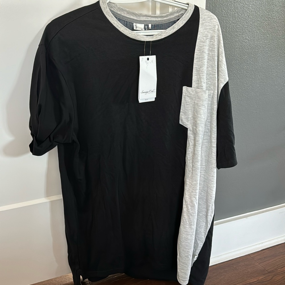 Sovereign Code. Men’s, black & gray patterned t shirt w/ pocket. NWT.
